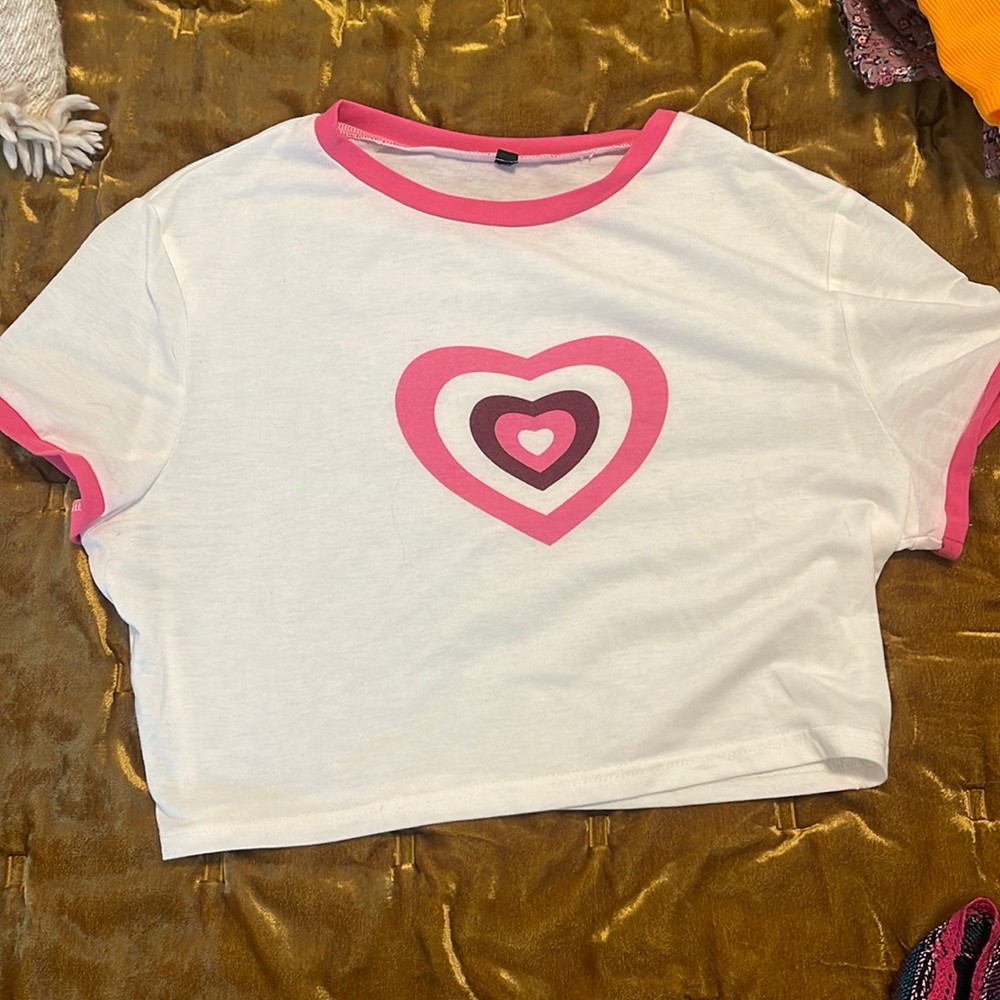 Cute heart cropped shirt!!!